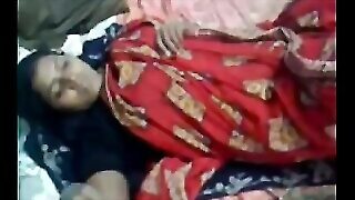 Desi Indian Aunty Fucked at one's feet Dwelling-place 9 min