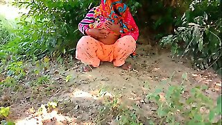 Indian Aunty Open-air Putrescent
