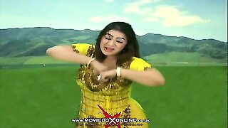 VE AYENI SOHNI - SAVEERA HOT MUJRA - PAKISTANI MUJRA DANCE - YouTube