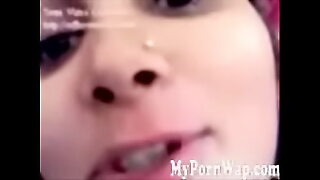 (MyPornWap.com) pakistani-girl-jiya-showing-tits-and-blowing-kisses-to-boyfriend-mms